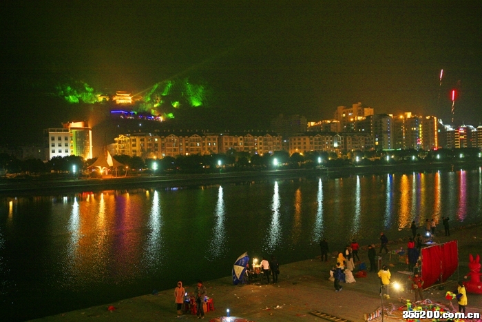 20120218154352515.jpg